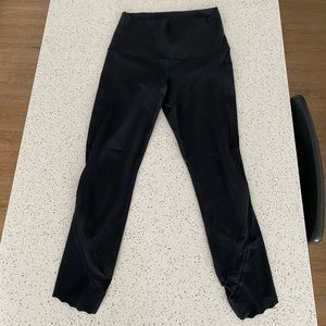 lululemon scalloped wunderunder luxtreme crop leggings